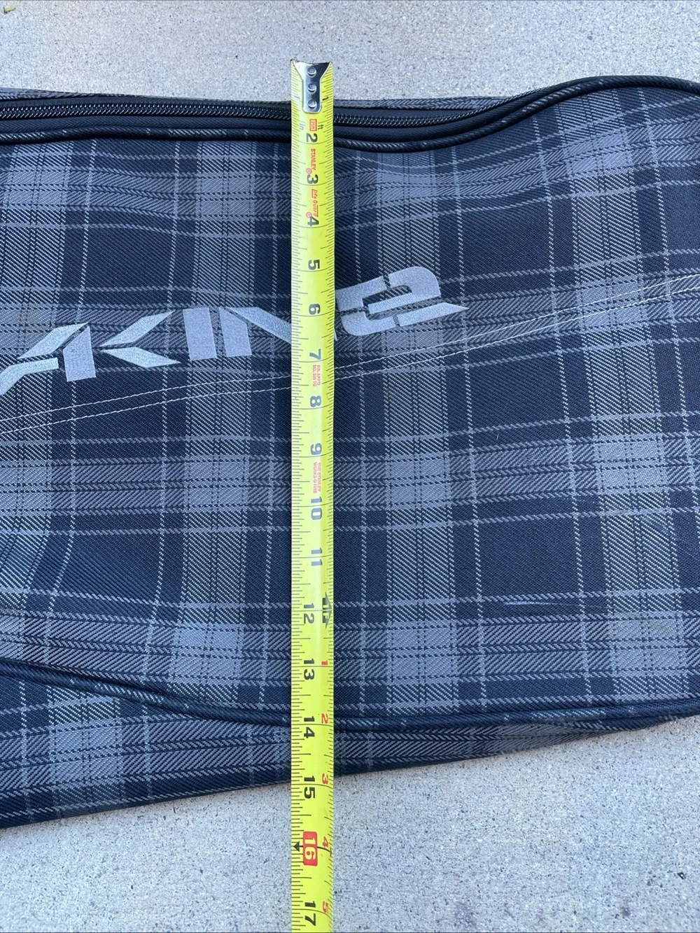 DAKINE Unpadded Snowboard Bag Shoulder Strap Black Gray Plaid